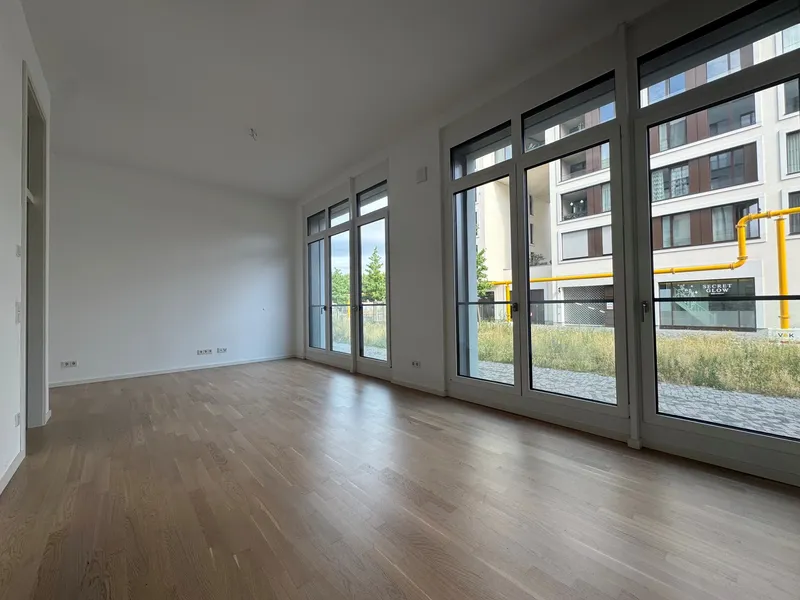 Großzügige Erdgeschoßwohnung mit Einbauküche und Loggia — photo 1